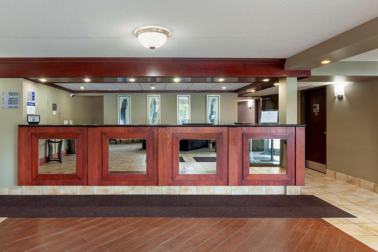 Best Western Plus Orillia Hotel Экстерьер фото