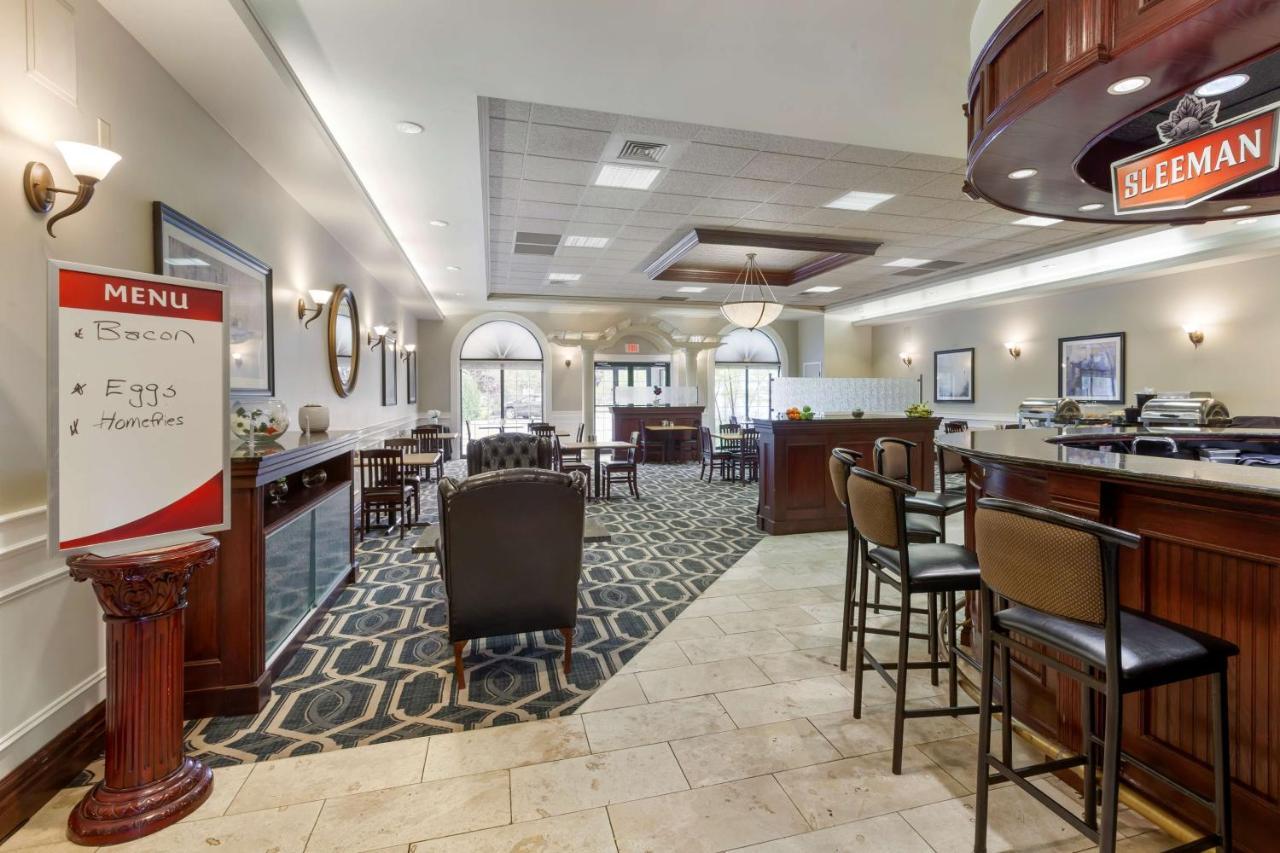 Best Western Plus Orillia Hotel Экстерьер фото