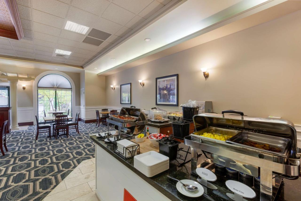 Best Western Plus Orillia Hotel Экстерьер фото