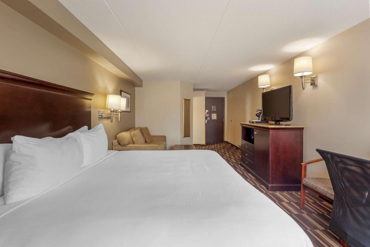 Best Western Plus Orillia Hotel Экстерьер фото