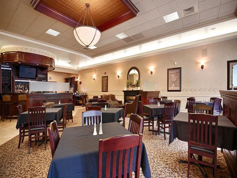 Best Western Plus Orillia Hotel Экстерьер фото